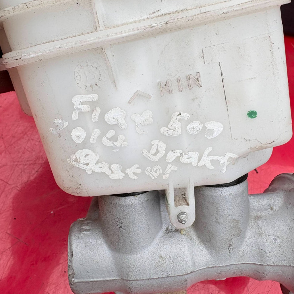 FIAT 500 2008-2019 Brake Master Cylinder Fluid Reservoir 32069666