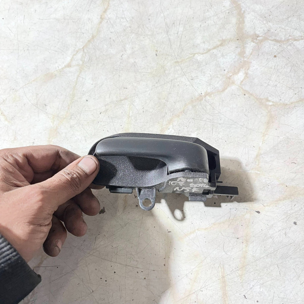 Interior Front Left Passenger Side Interior Door Handle for Peugeot 107 2014