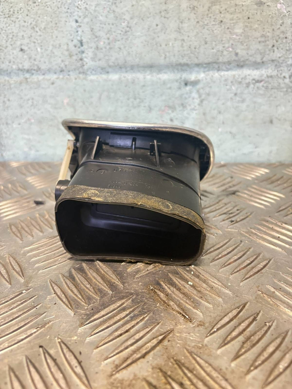 Peugeot 206 A/C Air Vent Dashboard Front Right Driver O/S 1998-10 9632184377