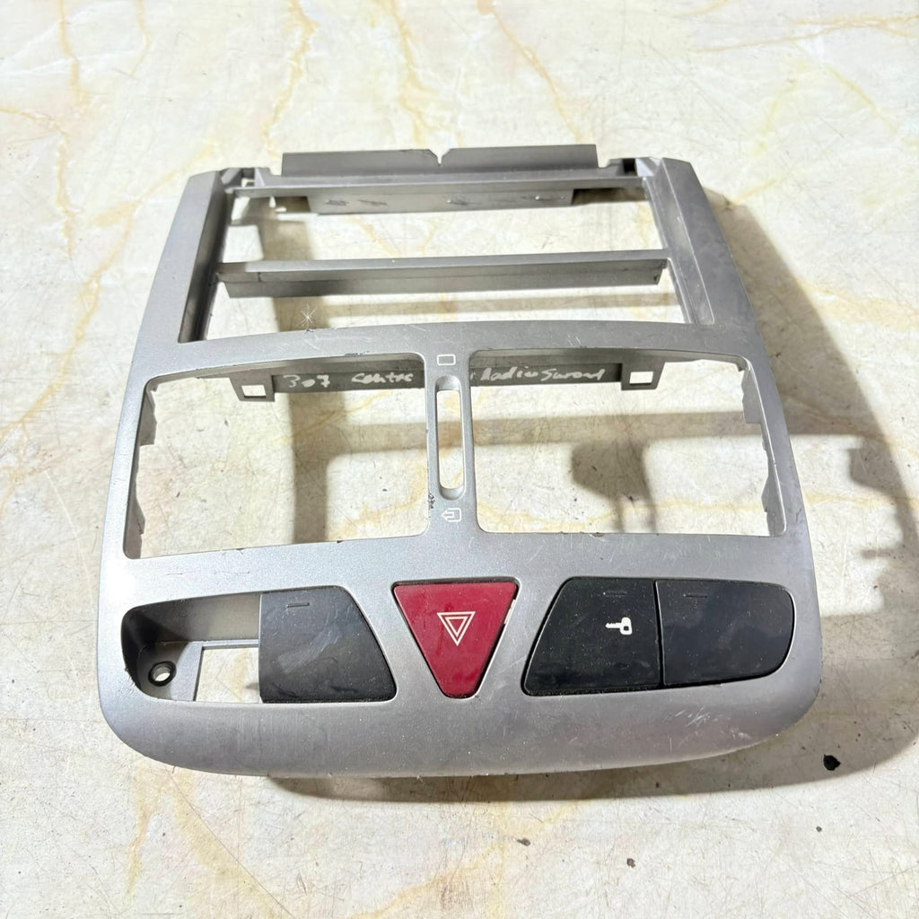 PEUGEOT 307 Break 3E Center Console Air Vent 9634505077 2.0 Diesel 66kw 22693287