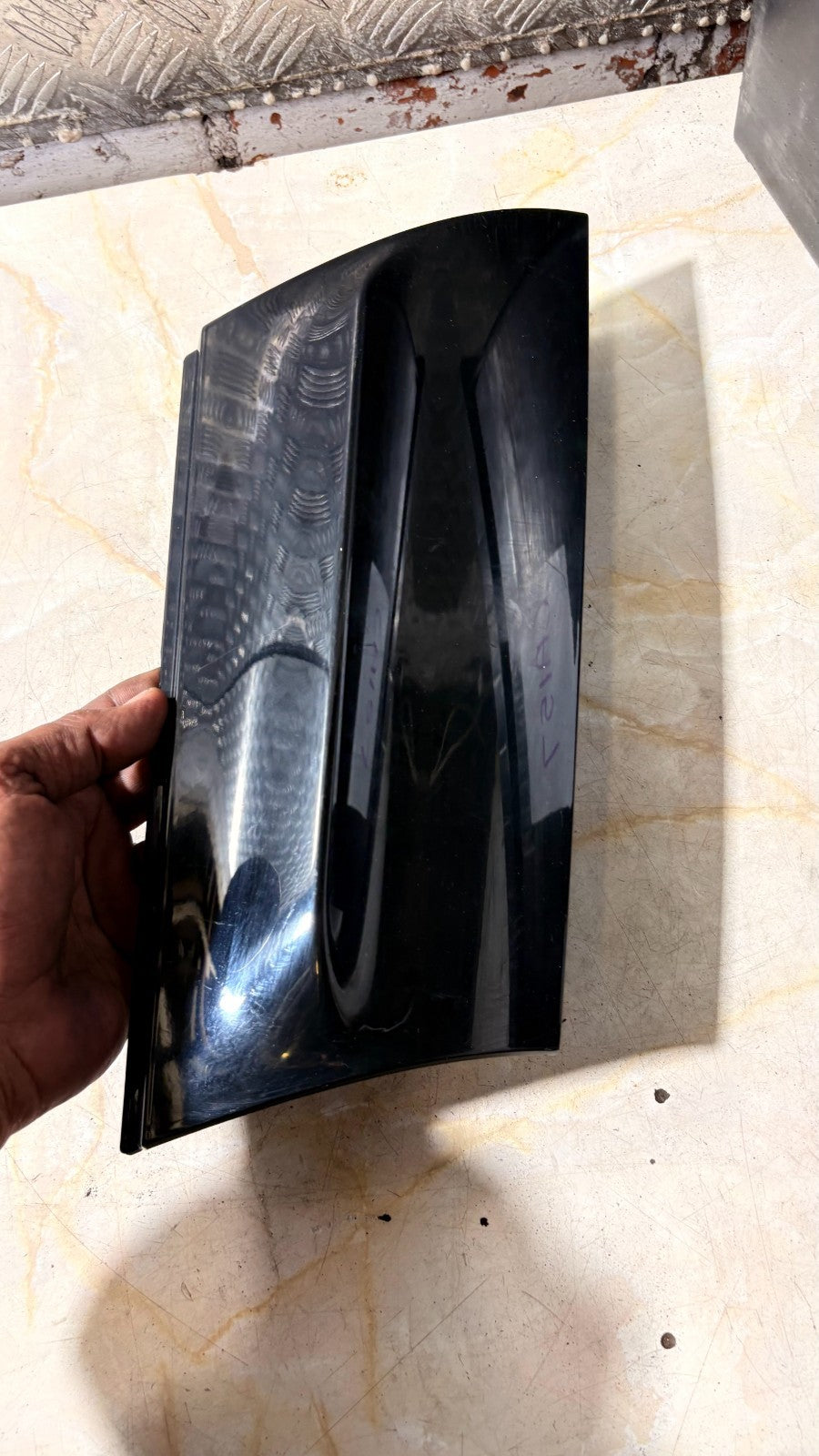 FORD ECOSPORT 2016 RIGHT REAR WINDOW QUARTER PANEL PILLAR TRIM COVER RIGHT