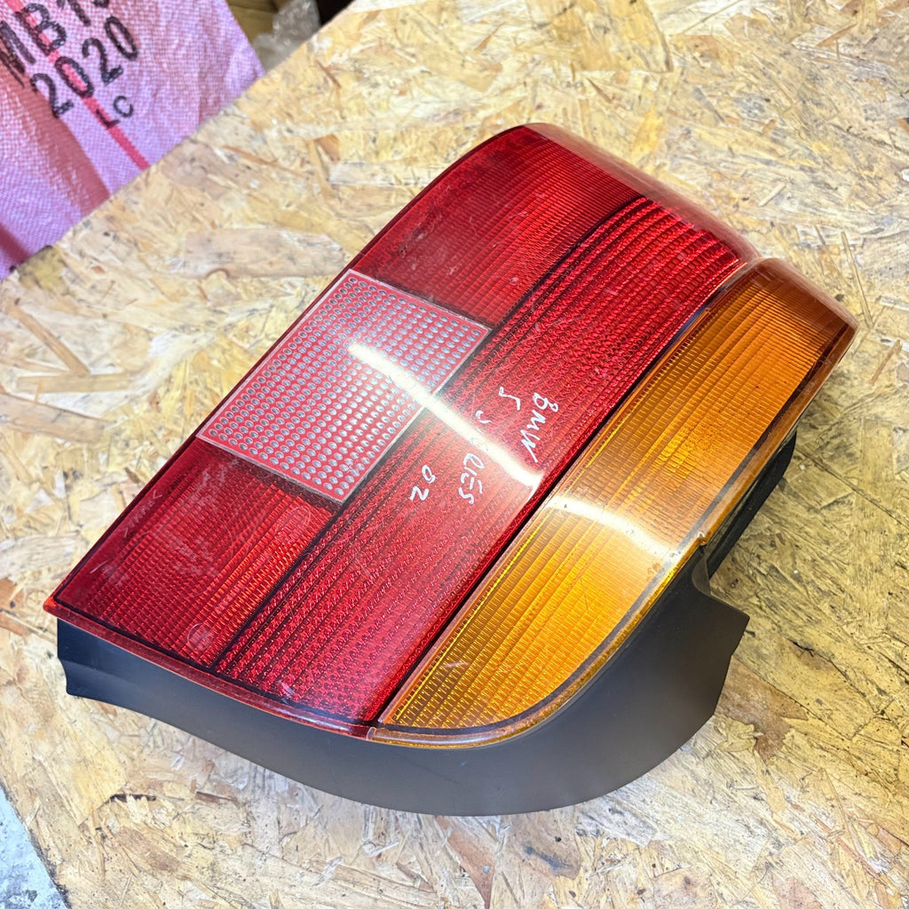 BMW 5 series 1995-2004 REAR RIGHT LIGHT CLUSTERS 146033.00