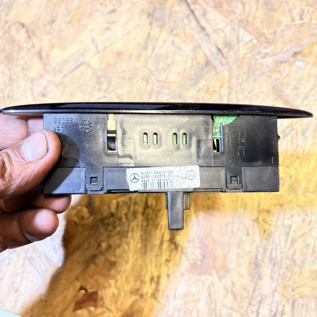 MERCEDES GL PARKING SENSOR DISPLAY SCREEN A0015423723 X164