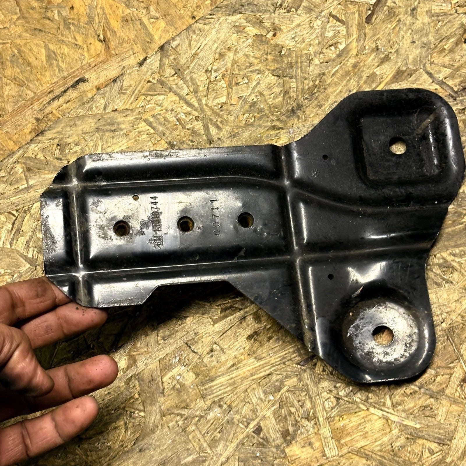Vauxhall Corsa E Battery Bracket/Hold Down Mount 13310744 2014-2019