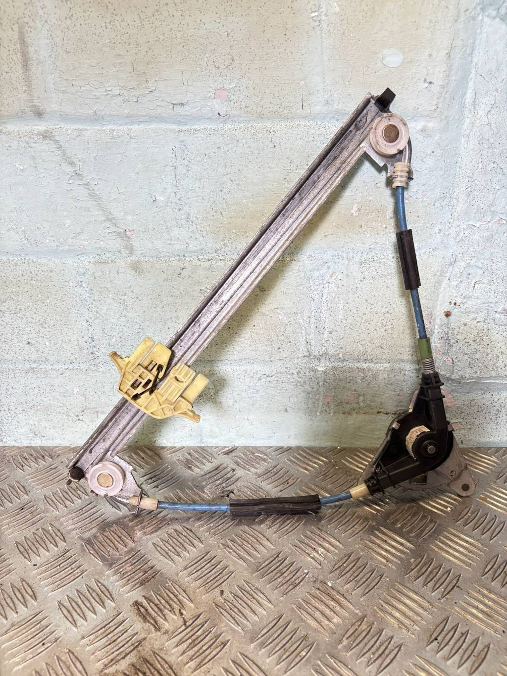 CITROEN XSARA PICASSO 2005 DRIVER SIDE REAR MANUAL WINDOW REGULATOR
