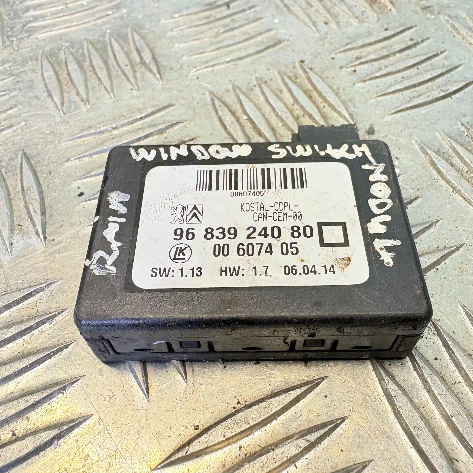 9683924080 Peugeot 207 Citroen DS3 Genuien Windscreen Rain and Light Sensor