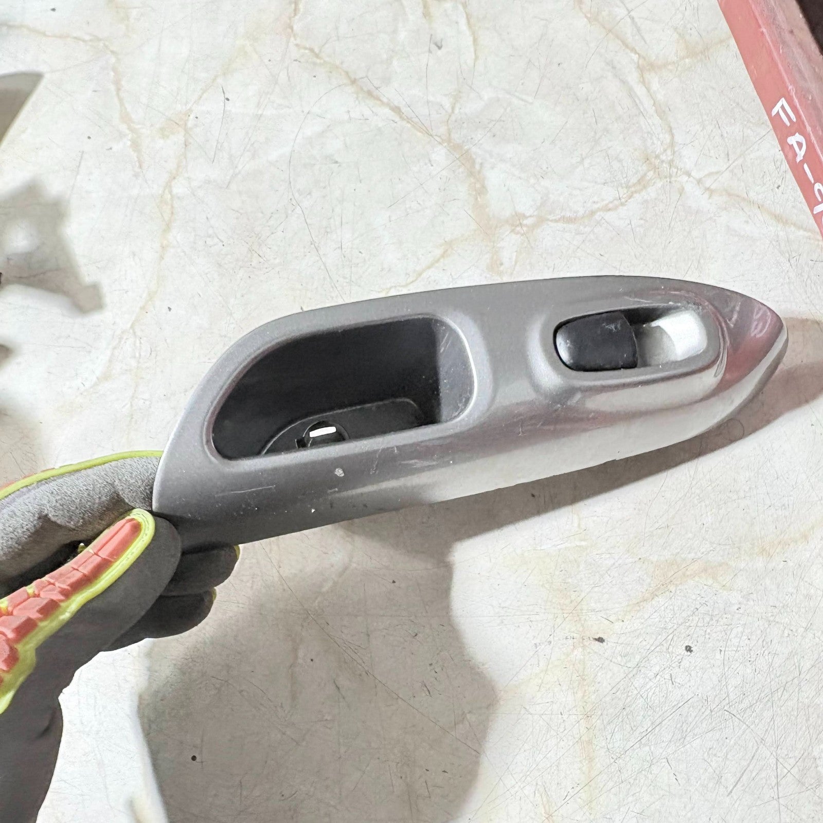 Nissan Juke F15 2010–2014 Front Right Driver Side Window Switch 82961-1KA2A