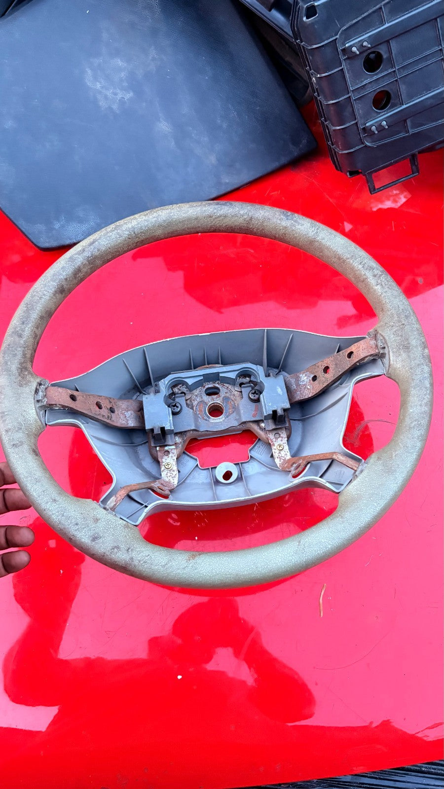 KIA SEDONA MK1 2004 4 SPOKE STEERING WHEEL