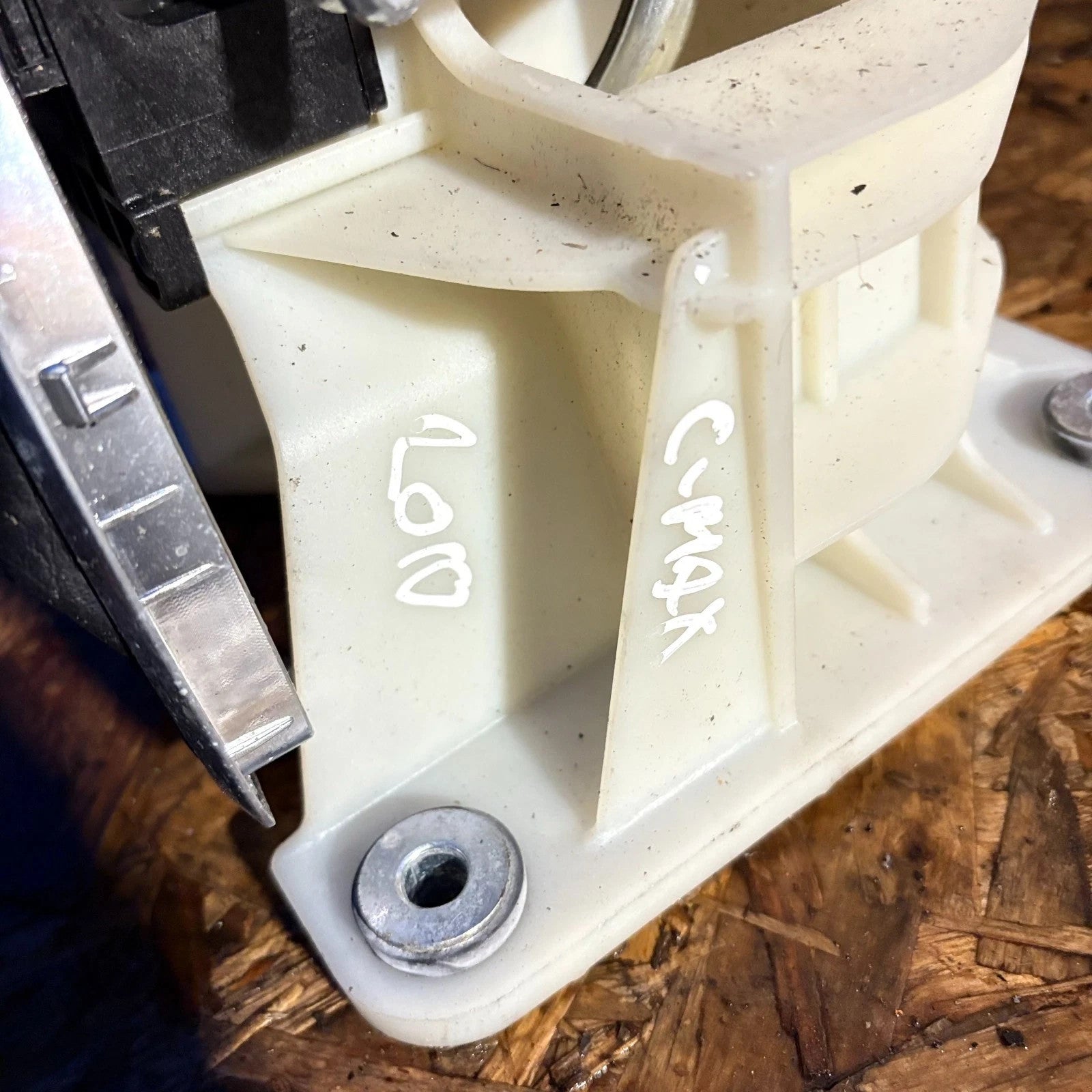 FORD C MAX 5 SPEED MANUAL GEAR BOX SELECTOR 2004-2010