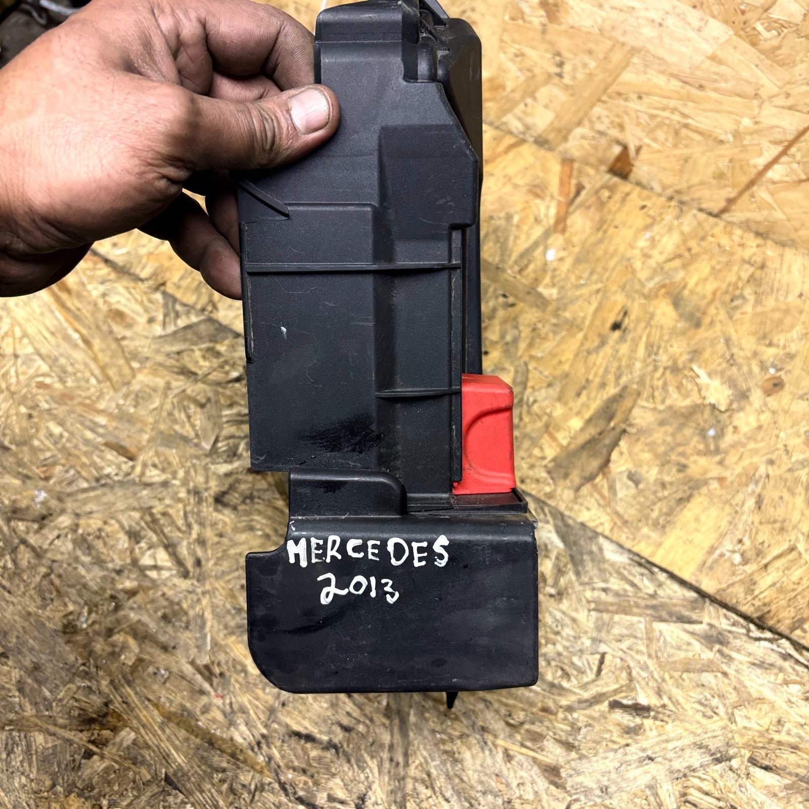 Mercedes Fuse Box Cover A & B Class W176 W246 2011-2018 A2465410905