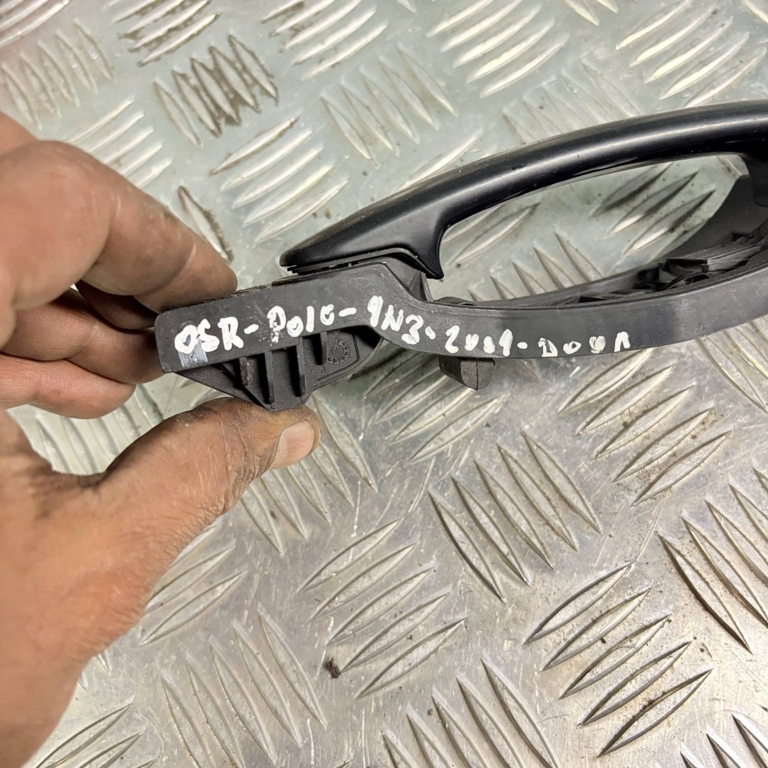 Skoda Octavia 1Z 2010 Driver Rear Exterior Door Handle 6Q4839885 1756765 LF8K