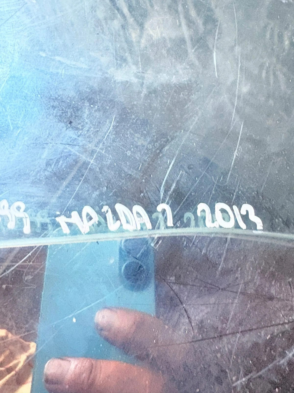 40635 2AD1 2019 MAZDA 2 NSF LEFT FRONT DOOR GLASS. 43R-00011 2013