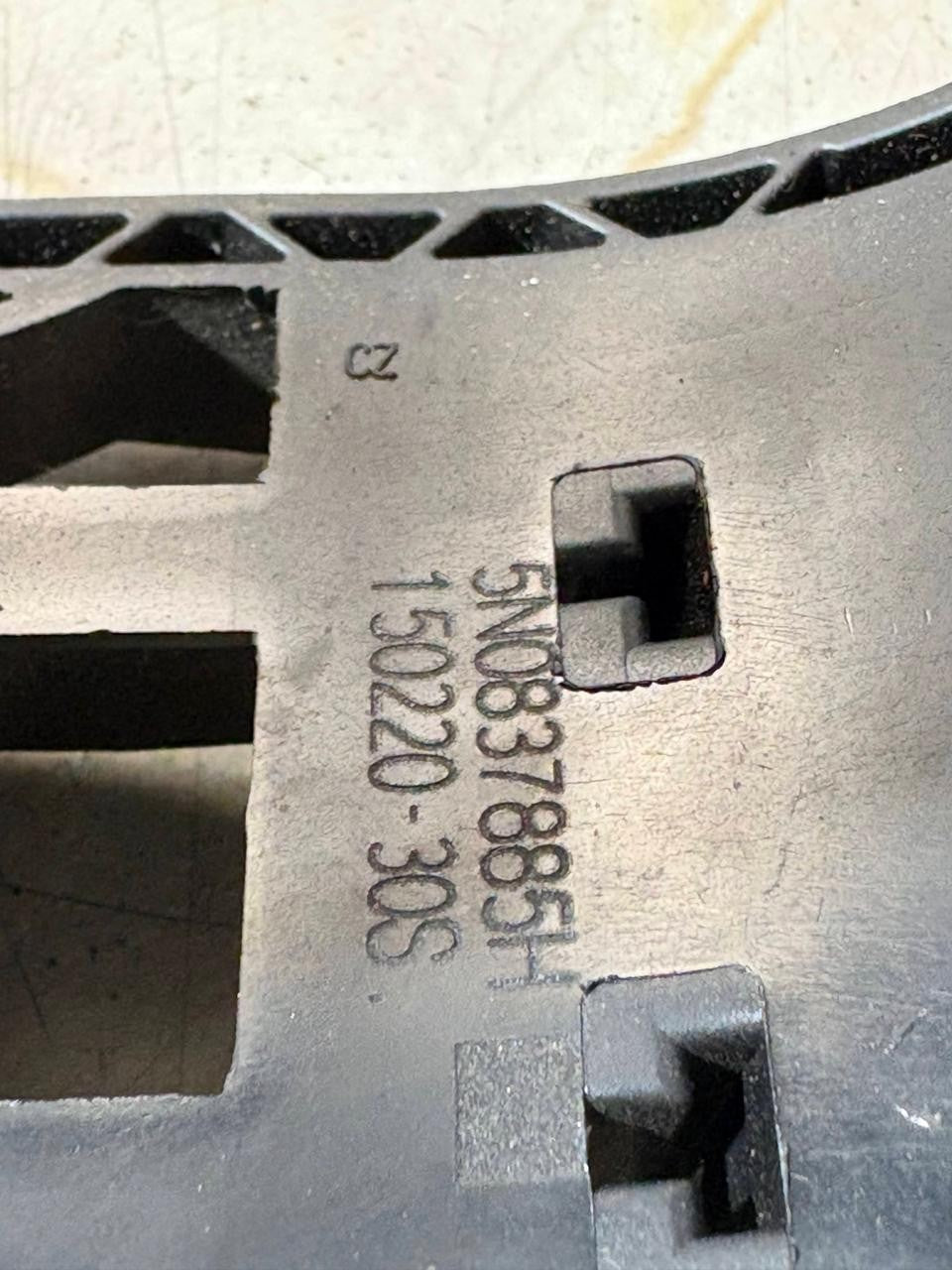 SKODA OCTAVIA MK3 DOOR HANDLE OFF SIDE FRONT 2020