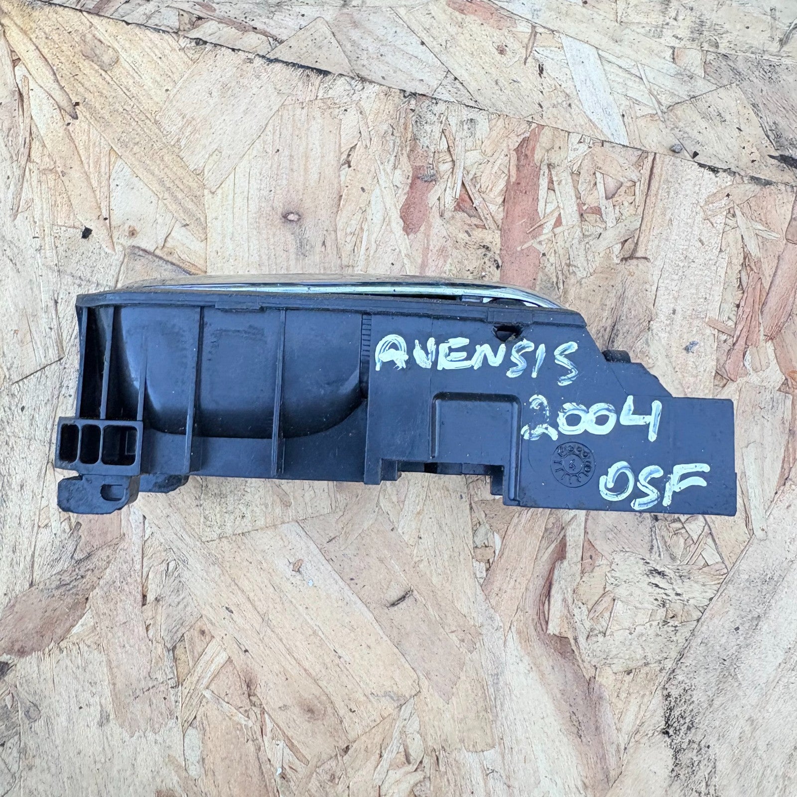 2004-08 TOYOTA AVENSIS DRIVER SIDE FRONT INNER DOOR HANDLE