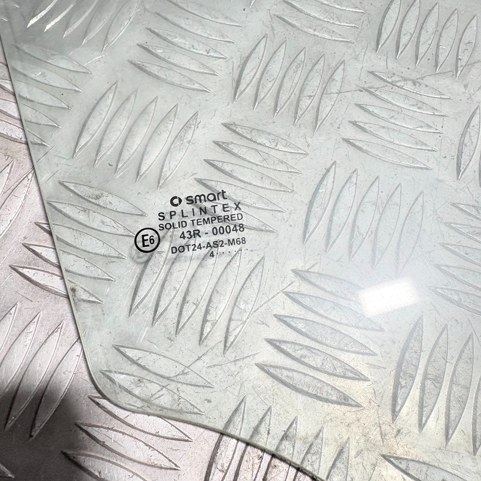 Smart Forfour W454 2004-2007 RH Front Door Window Glass Drivers Side OSF DRIVER