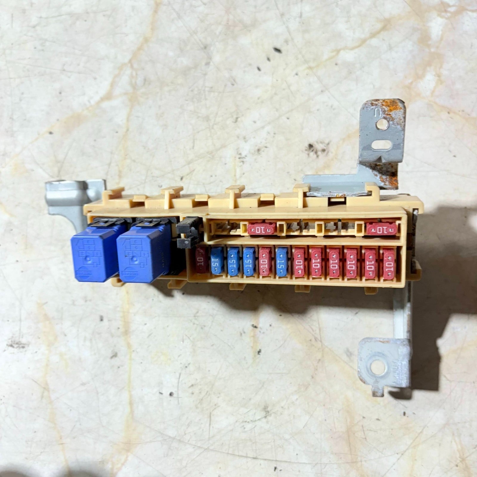 Nissan Cube Interior Under Dash Fuse Box 2 Pin Plug