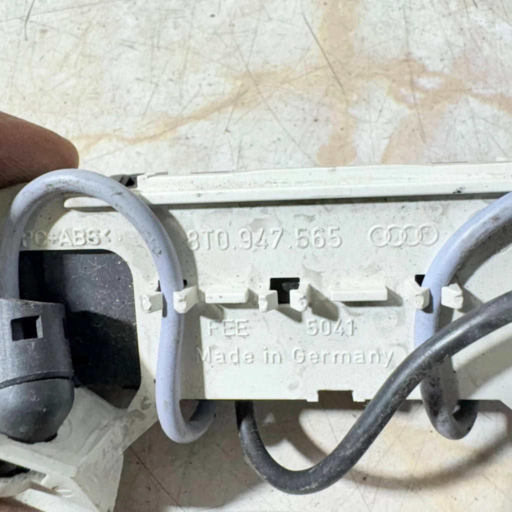Audi A4 A5 Roof Alarm Movement Sensor 8K0951177