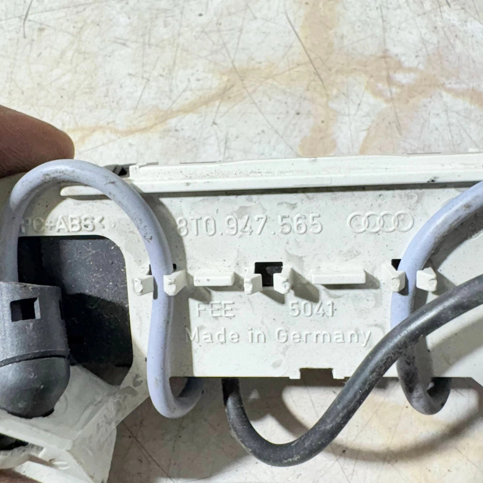 Audi A4 A5 Roof Alarm Movement Sensor 8K0951177