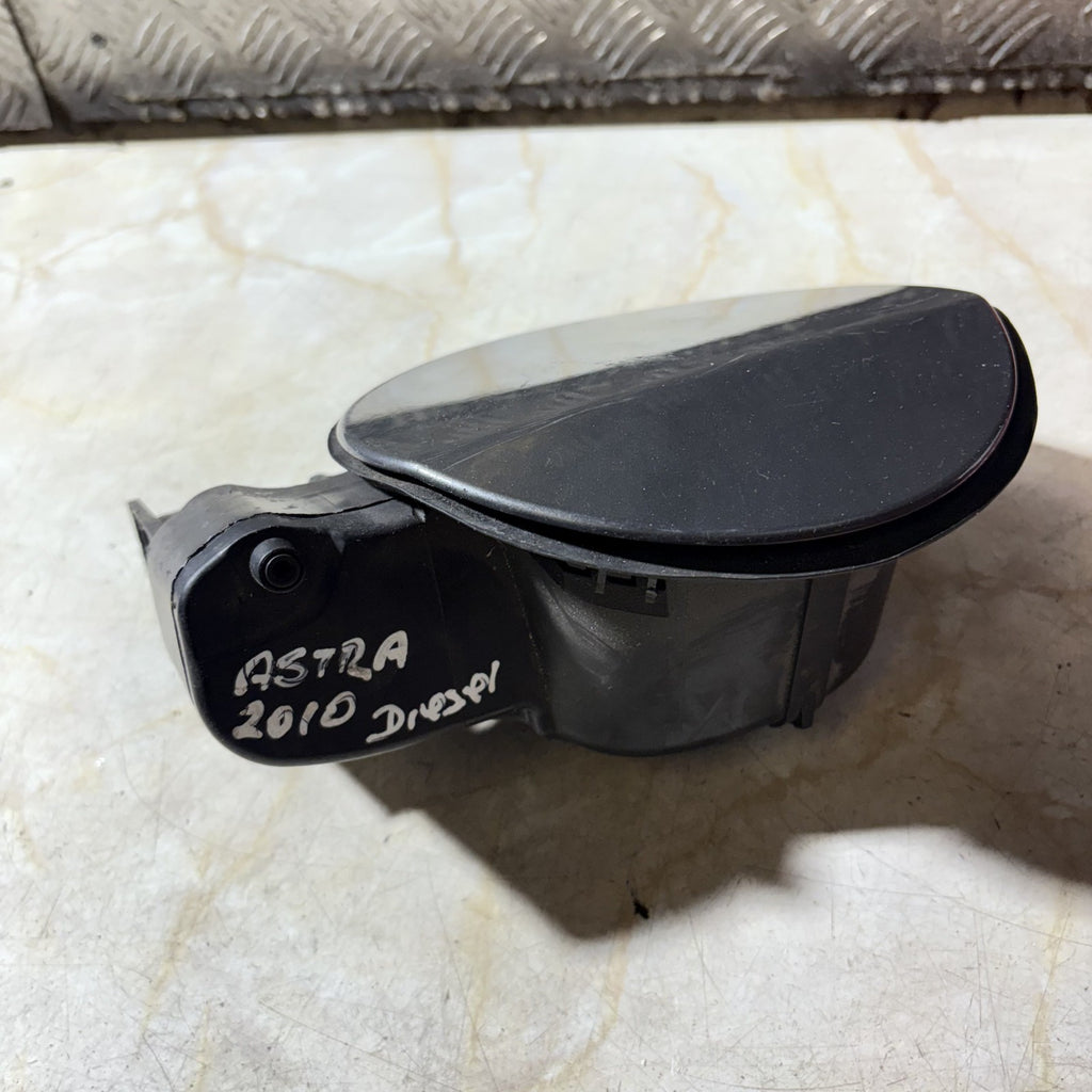 VAUXHALL ASTRA 2010-2015 DIESEL FUEL CAP FILLER FLAP LID COVER