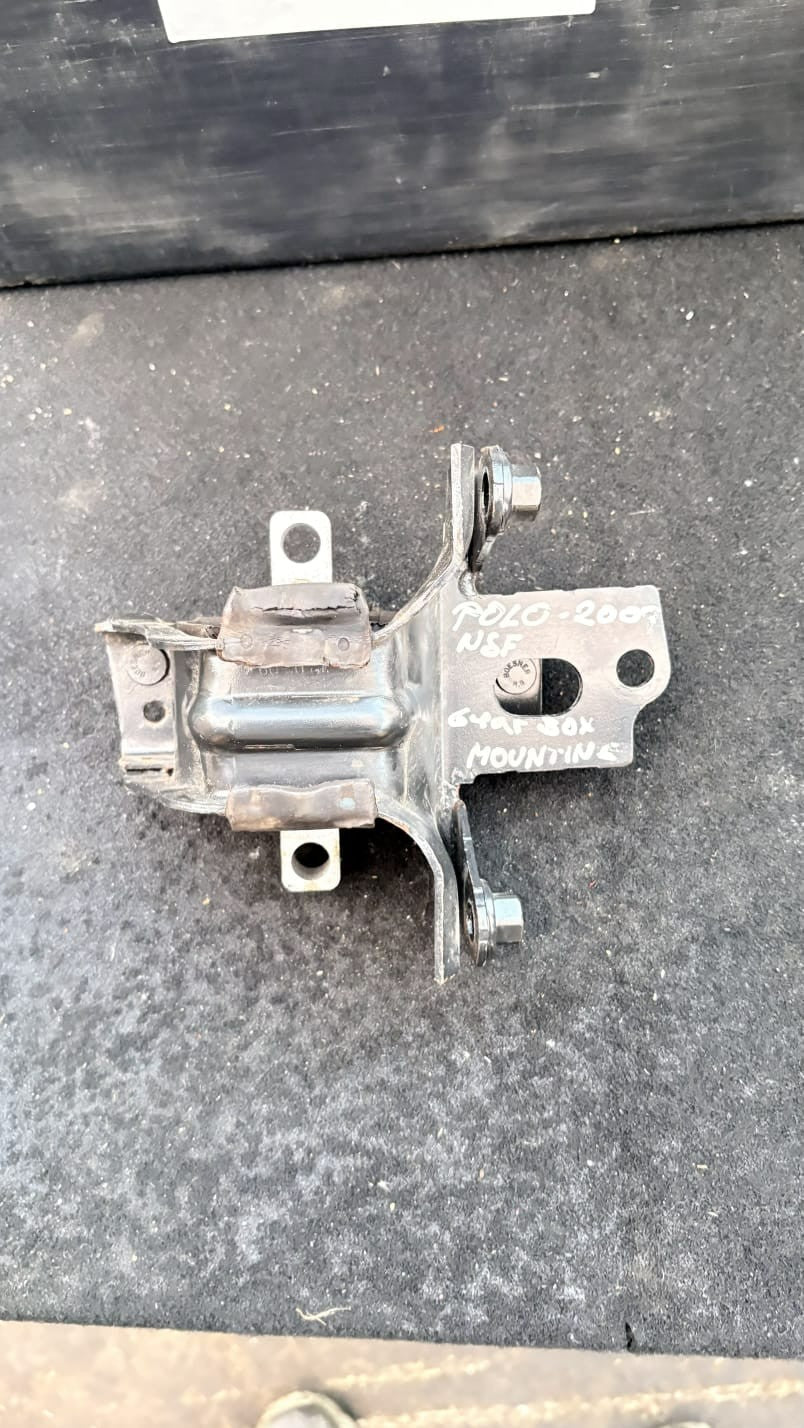 POLO Seat Ibiza Mk4 Tsi 1197 Engine Mount passenger CBZA 6Q0199555AR O55 2009