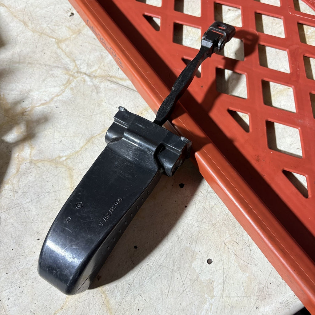 SKODA OCTAVIA 2020 DRIVER SIDE RIGH FRONT DOOR CHECK STRAP