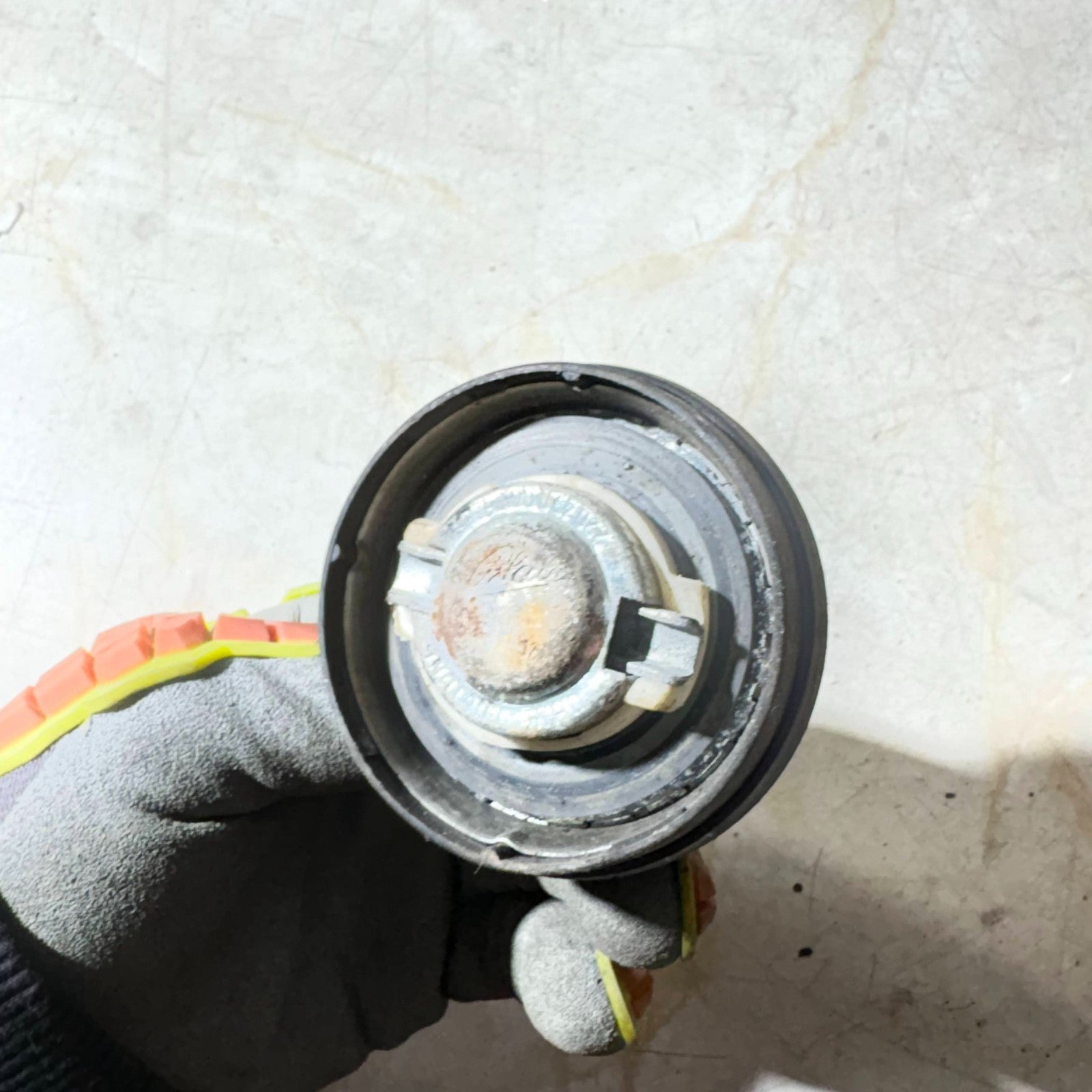 Mercedes-Benz Petrol Fuel Filler Cap/Tank Cap Lid