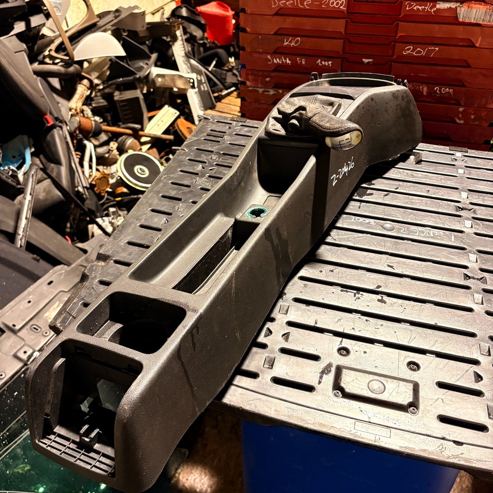SKODA FABIA CENTRE CONSOLE WITH GEAR LEVER AND CUP HOLDERS SWITCHES 6Y0863242