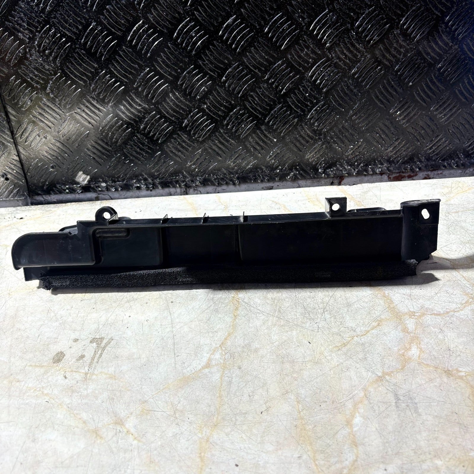 KIA CEED RADIATOR AIR DUCT COVER RIGHT 2012-2018 29134-A2850
