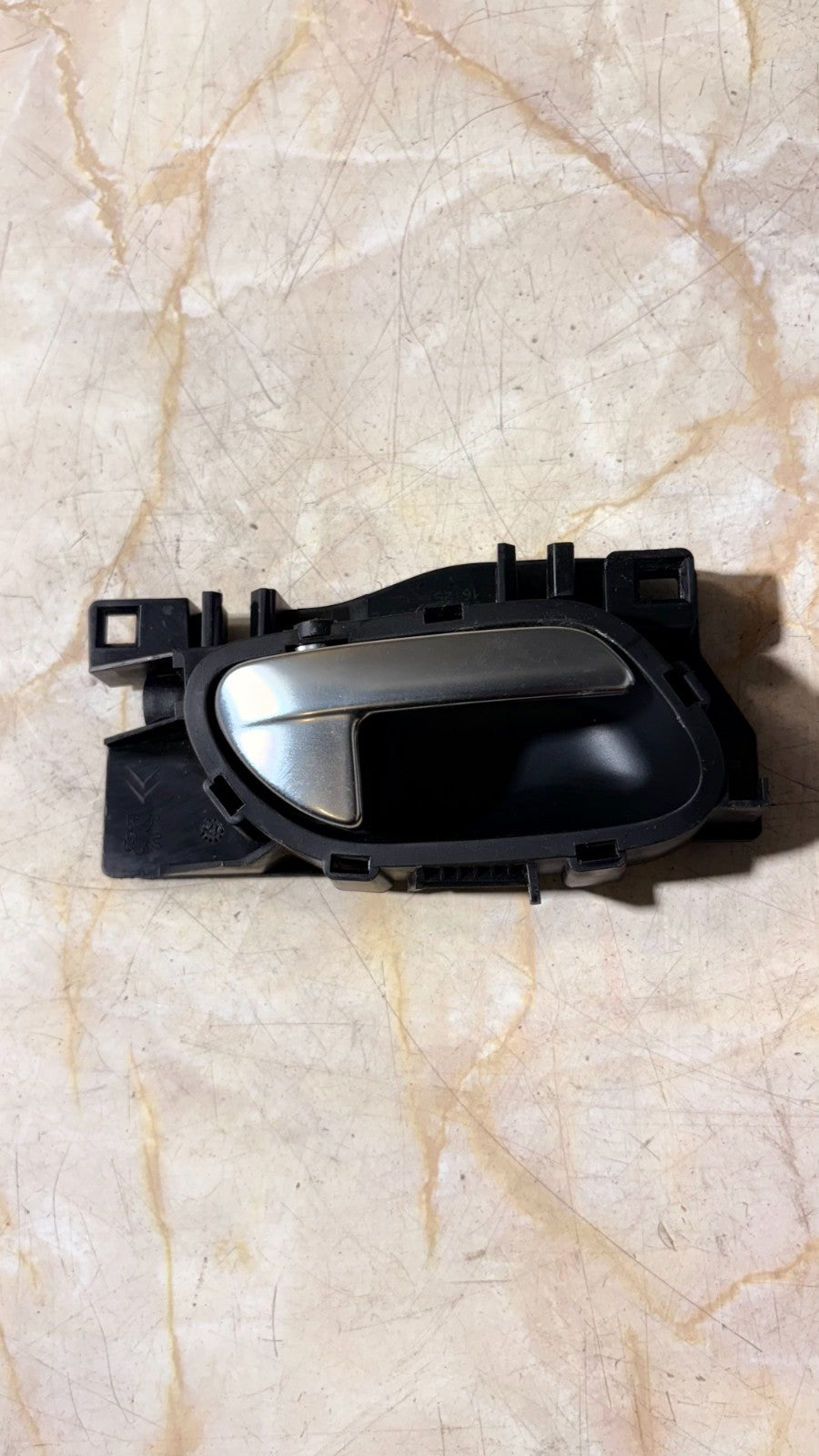 Peugeot 9655555 Front Right Driver Side Internal Handle