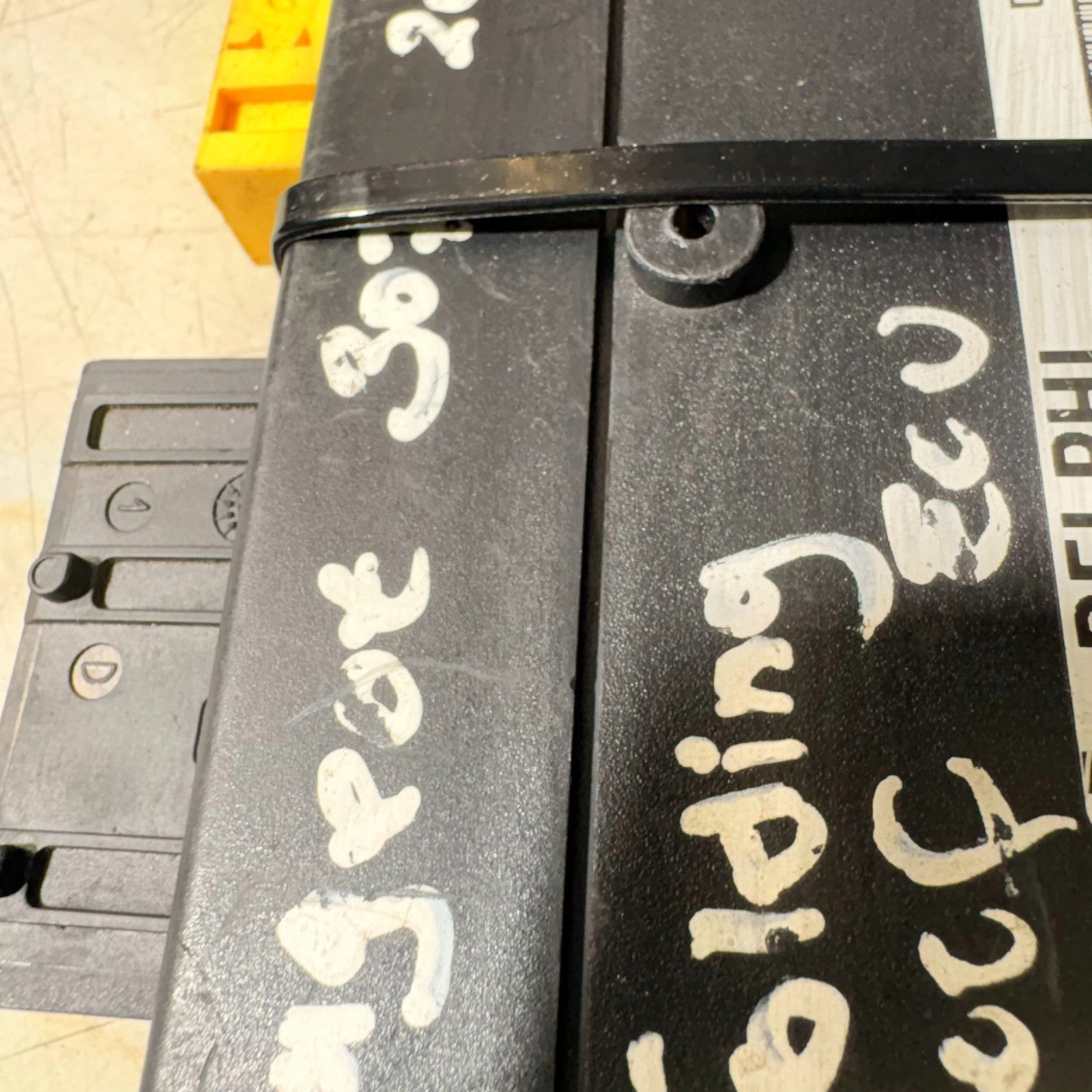 2003-2009 PEUGEOT 307 CC ROOF CONTROL MODULE 9647538580