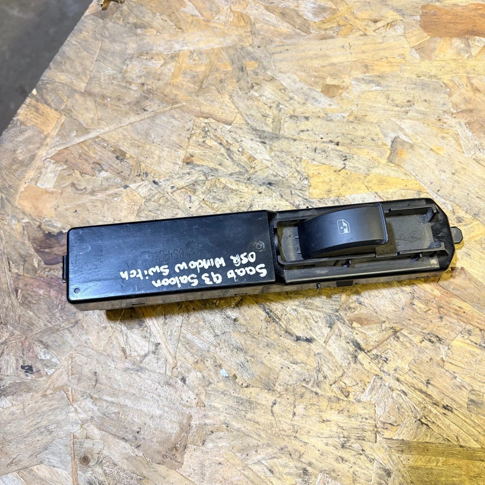 Saab 9-3 2003-2007 Rear Right Door Electric Window Switch 12758530 12760467