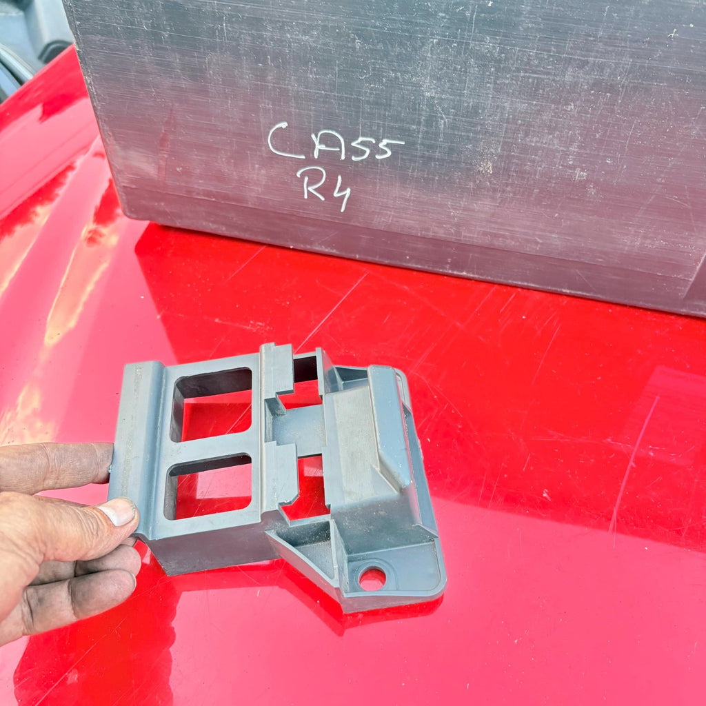 Mercedes Sprinter W906 NCV3 2010-2013 Front Right Bumper Bracket A9068850263