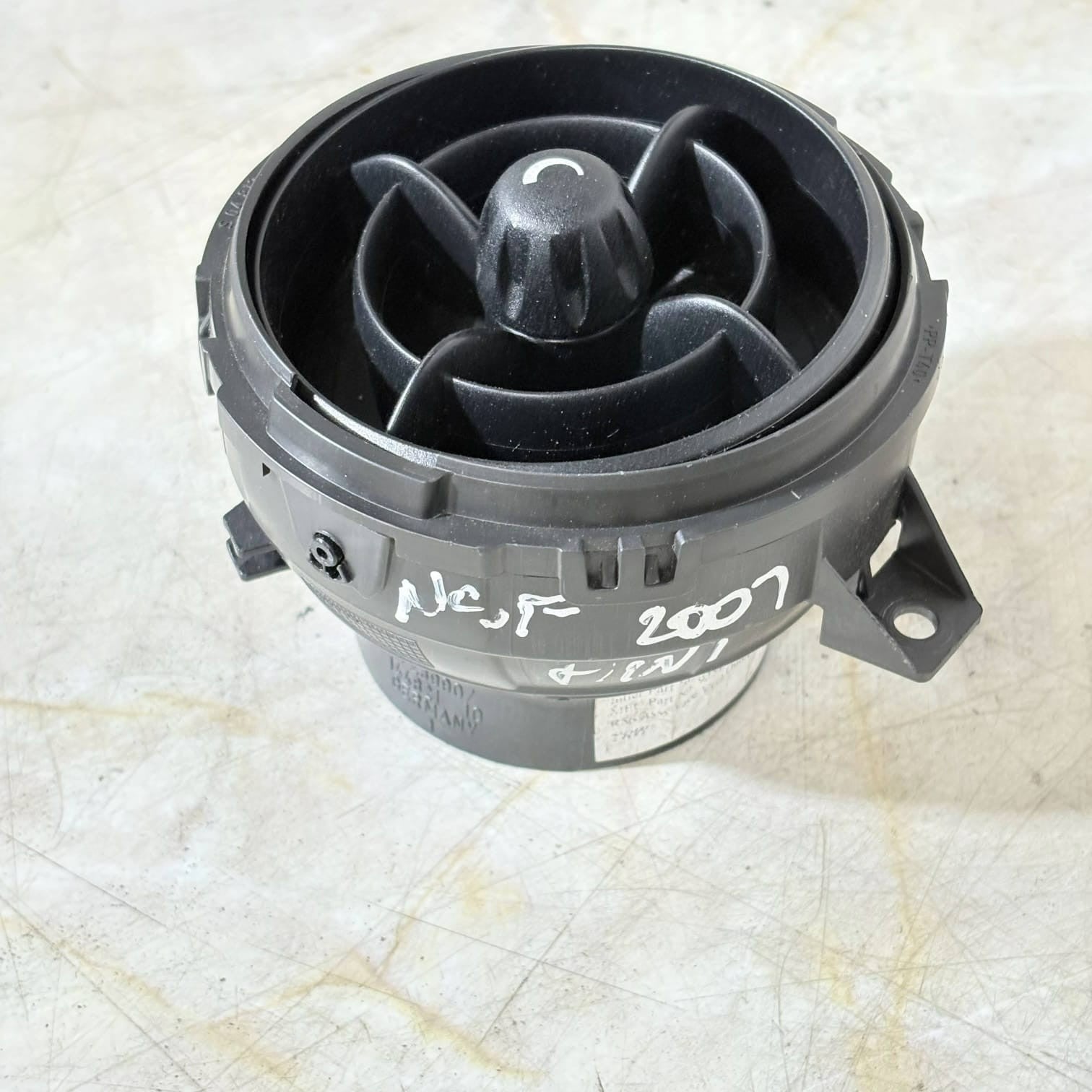 MINI Cooper One R55 R56 R57 2007-2015 Dash Air Vent NSF Passenger S0481438