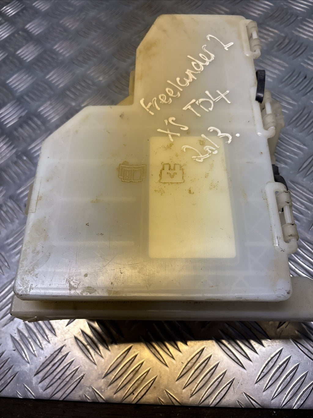 2009 LAND ROVER FREELANDER 2 HST FUSE BOX