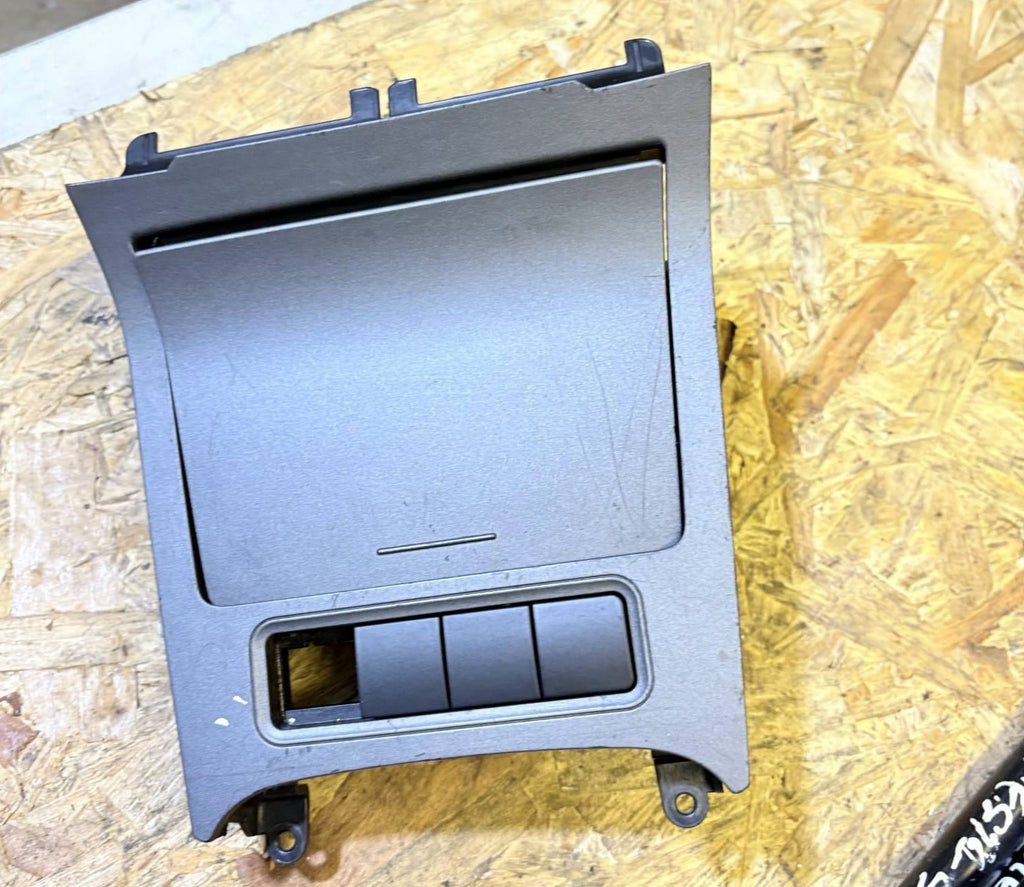 VW Golf MK5 2004-2009 Front Centre Ashtray 1K0863475D