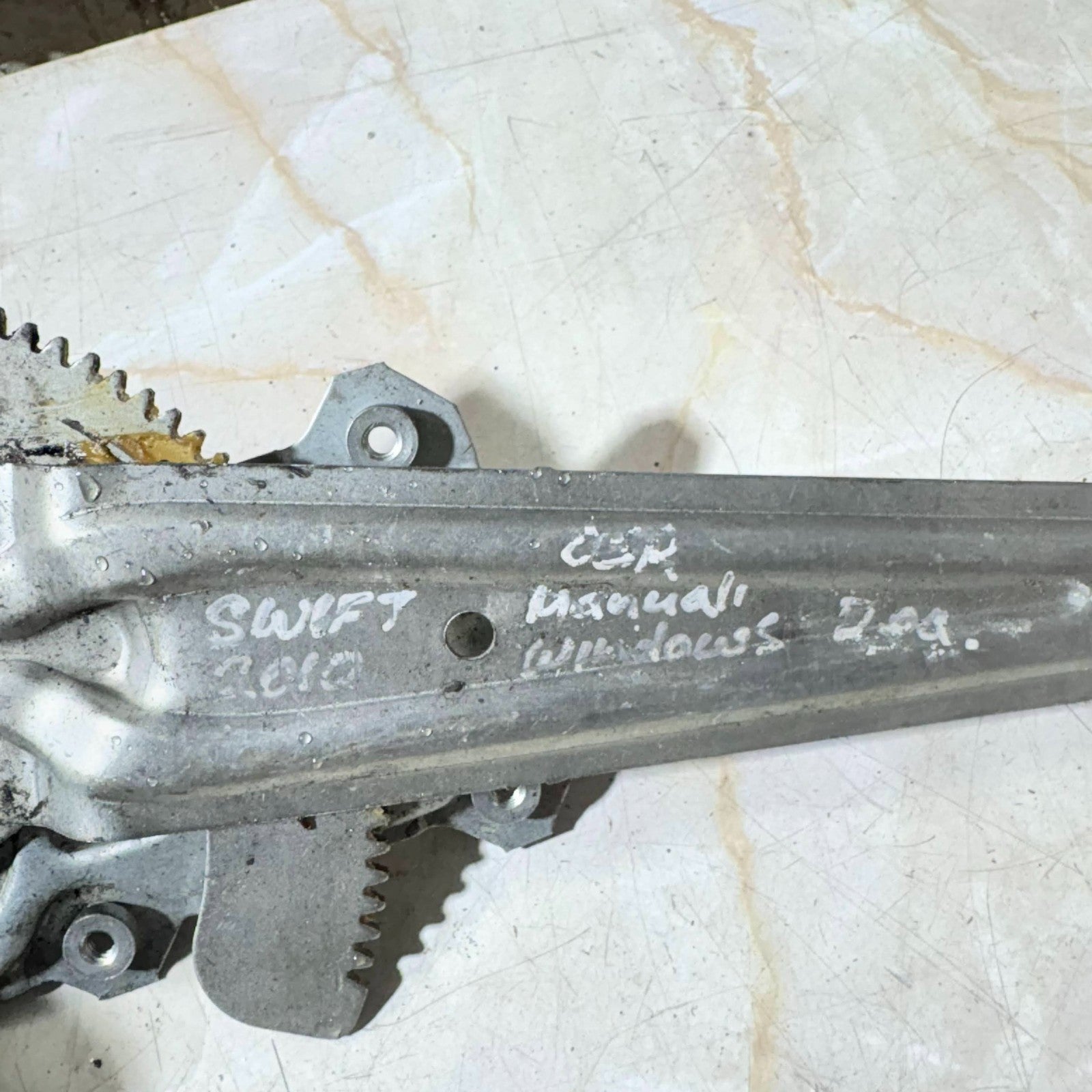 Suzuki Swift rear drivers side door window regulator manual 2005-2010
