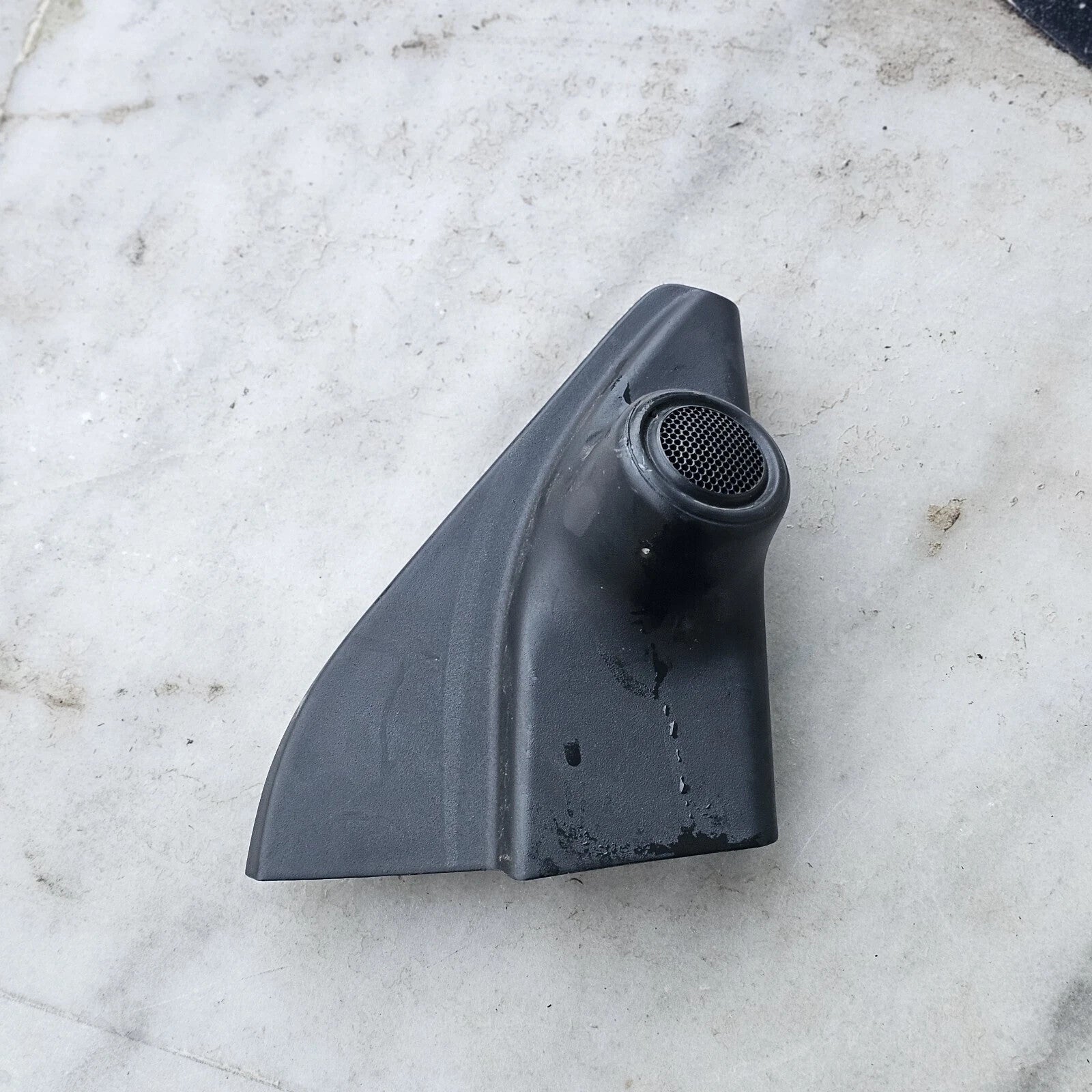 (2017) TOYOTA HILUX MK8 OSF DRIVER SIDE FRONT DOOR TWEETER + TRIM 67491-KK020