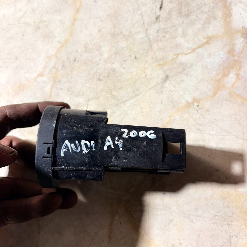 Audi A4 2005-2009 S4 2005-2009 RS4 2007-2008 Headlight Switch 8E0941531C