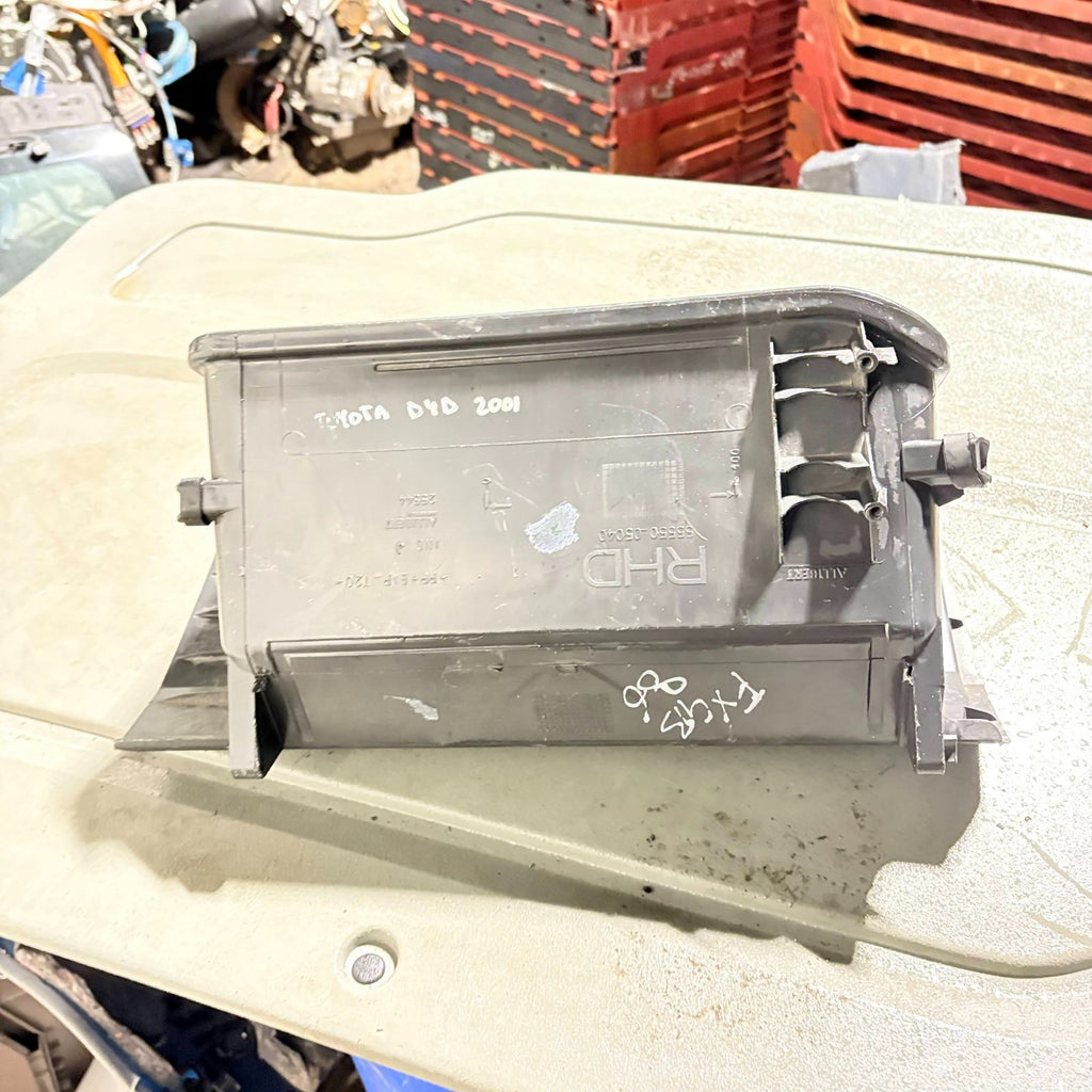 Toyota D-4D Dashboard Glove Box Door Assembly RHD 55550-05040 2000-2001
