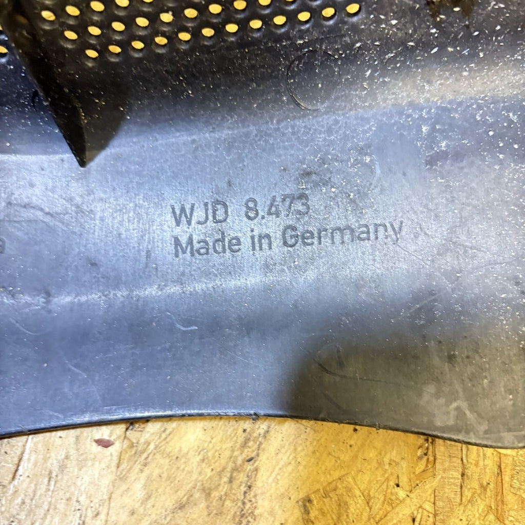VW GOLF ENGINE COVER 1600B 16V 06A103925AC