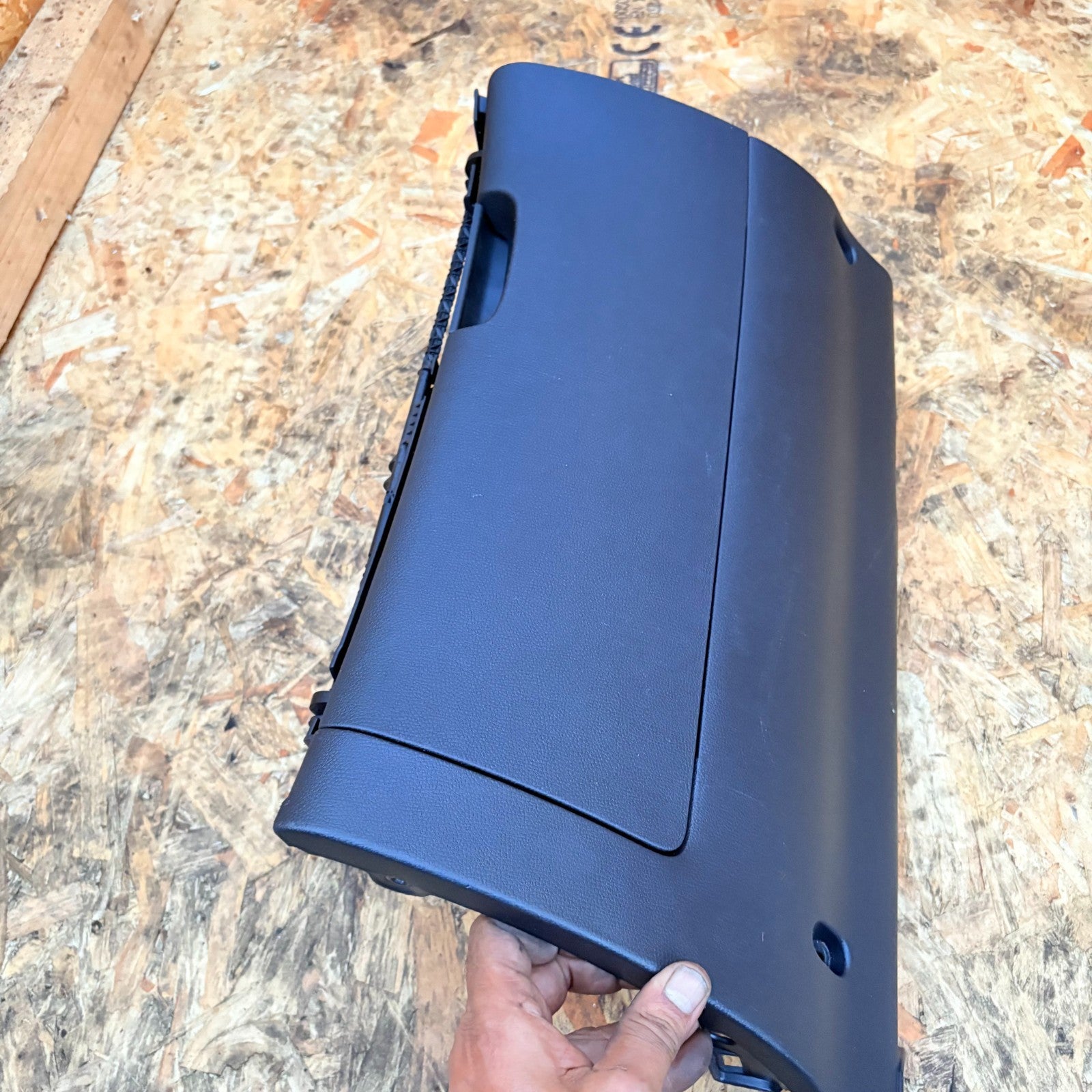 Skoda Octavia 2009-2013 1Z Mk2 Facelift RHD Glove Box Compartment 1Z2857097