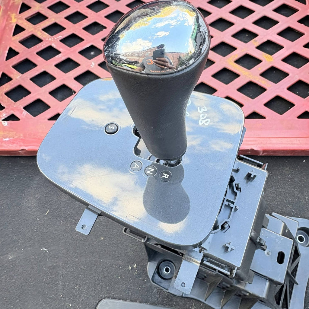 PEUGEOT 3008 2012 AUTOMATIC GEAR SELECTOR SHIFTER 9687024580