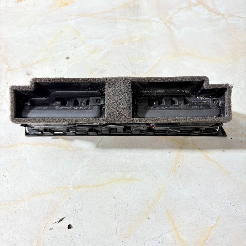 2009 AUDI A4 B8 DASHBOARD CENTRE AIR VENTS 06485-005