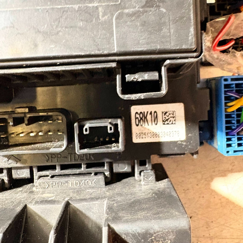Nissan Pixo 2009-2013 FUSE BOX UNDER DASHBOARD 68K10