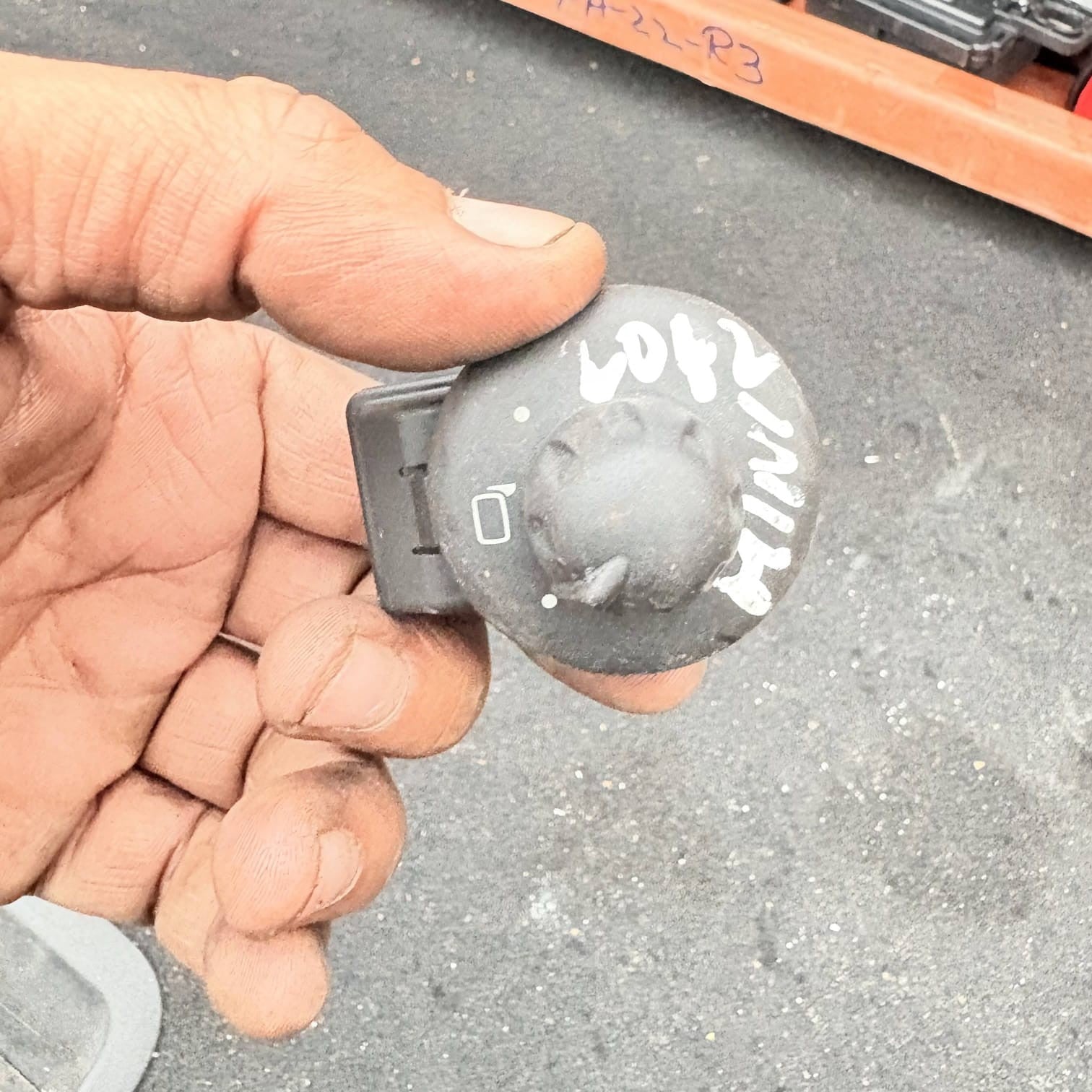 MINI Wing Mirror Adjustment Switch 61313422621 R55 R56 R57 R58 R59 R60 07-15