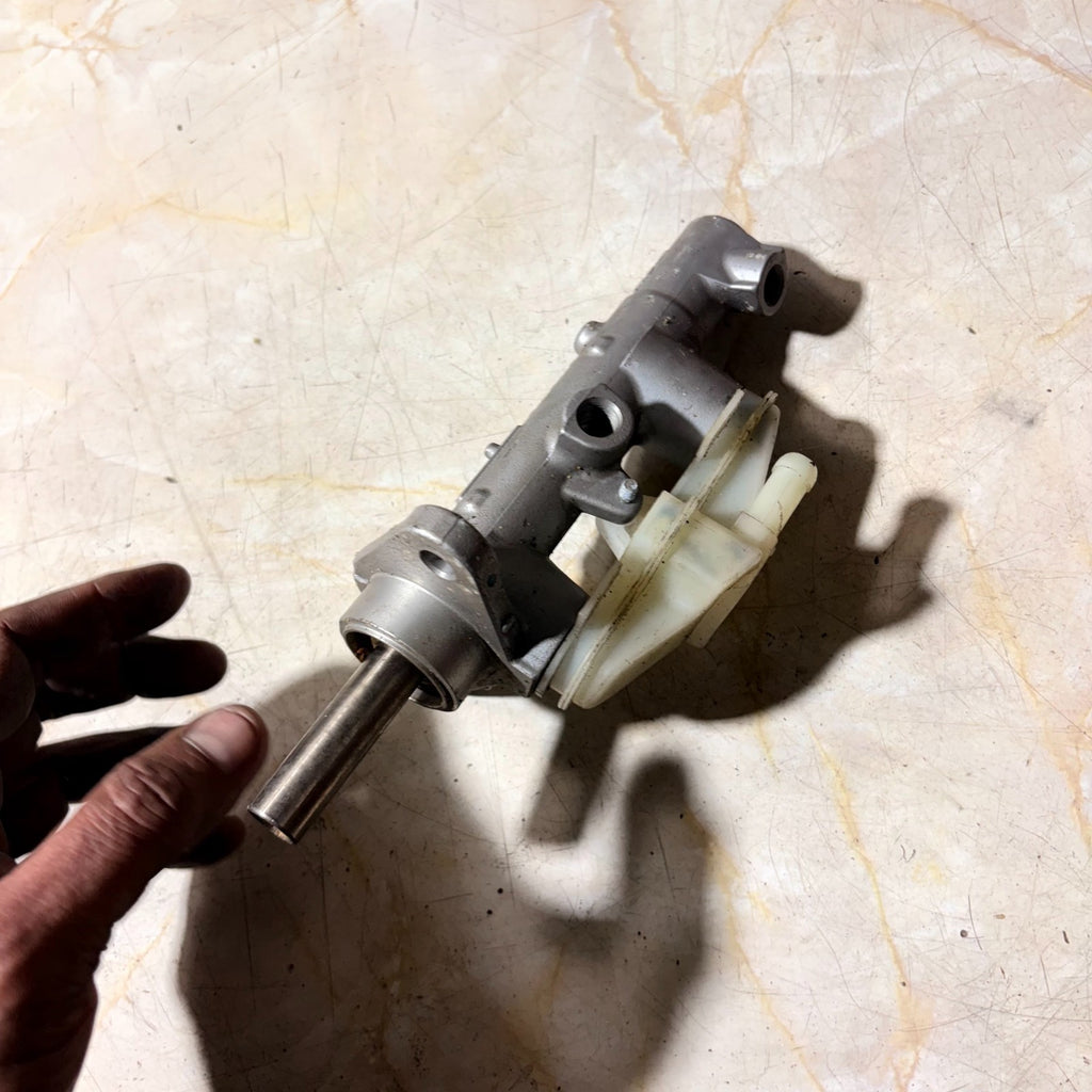 Honda CR-Z CRZ 2011-2015 Brake Master Cylinder & Reservoir (ZF1 3 Door EX Base)