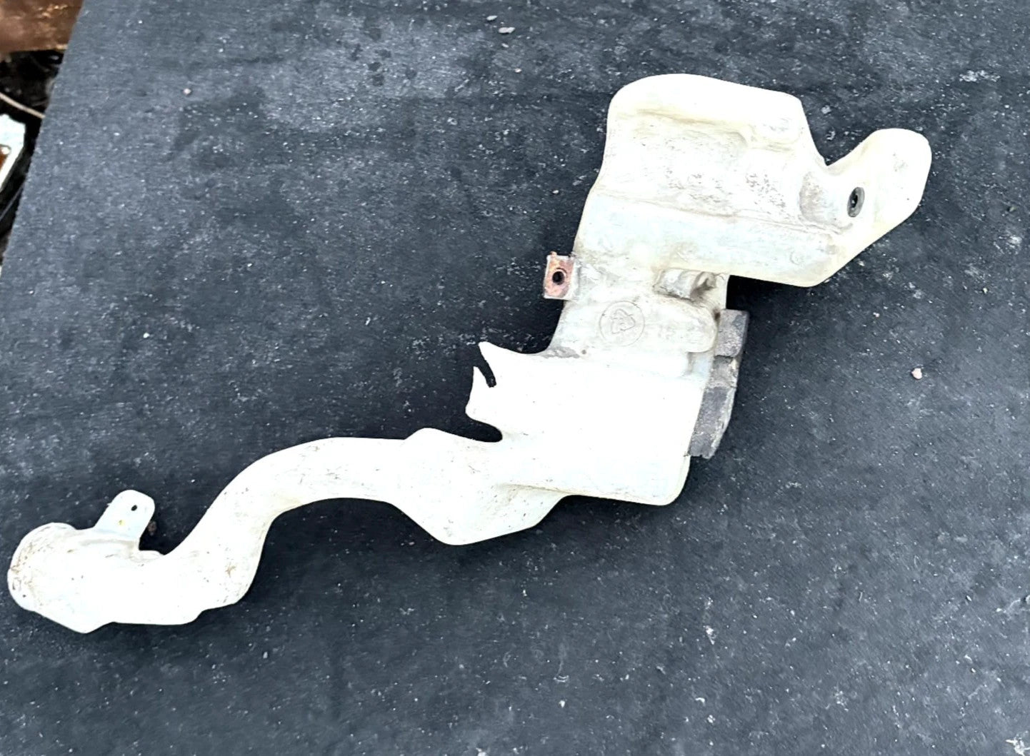 VW BEETLE WINDSCREEN WASHER BOTTLE 1C0955453L 2006