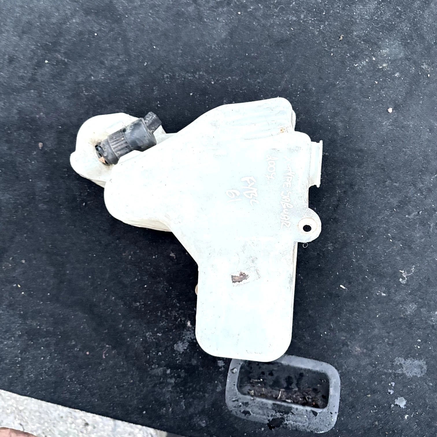 Jaguar X-Type 2004MY Saloon Windscreen Washer Reservoir Bottle C2S8800