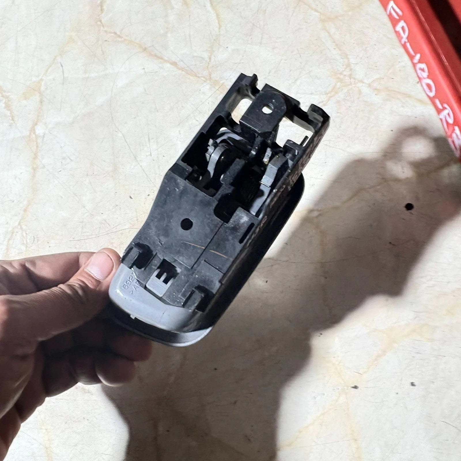 TOYOTA RAV4 01-05 REAR LEFT INNER DOOR HANDLE 6920630150B6