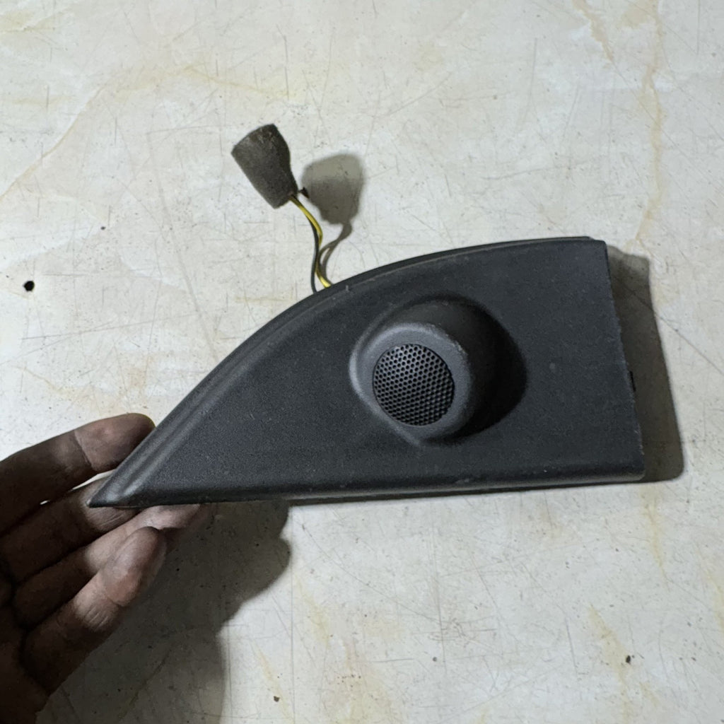 Hyundai Getz TB Front Left Mirror Triangle Tweeter Speaker Cover Trim 2002-2011